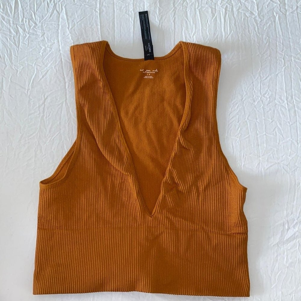 out from under seamless plunge top